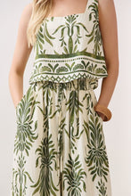 Load image into Gallery viewer, Flowy Crop Top and Wide Leg Pants Set
